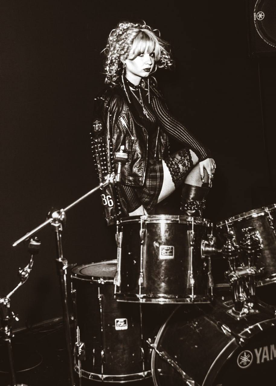 PUNK ROCK BITCH 9